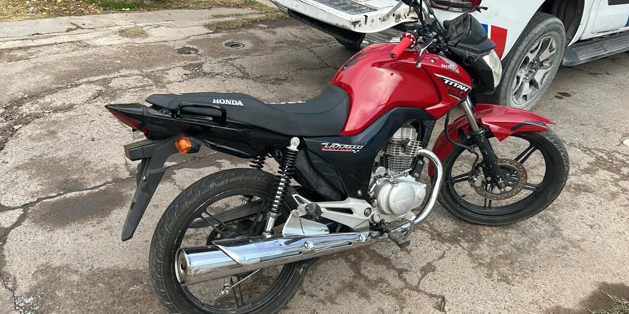 Persecución en Chimbas: Secuestran una Honda Titán y detienen a dos hombres tras un operativo policial