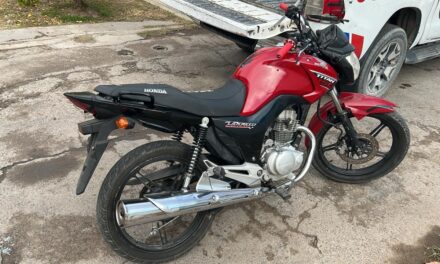 Persecución en Chimbas: Secuestran una Honda Titán y detienen a dos hombres tras un operativo policial