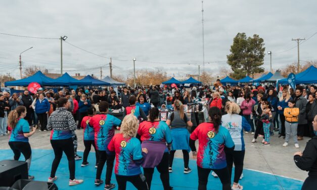 Con trámites, salud y asesoramiento, «Rawson en Comunidad» reunió a cientos de vecinos en Villa Angélica