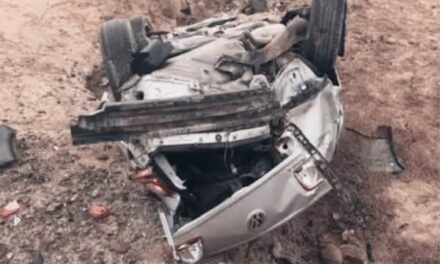 Vuelco en Iglesia: un conductor fue hospitalizado tras caer por un desnivel