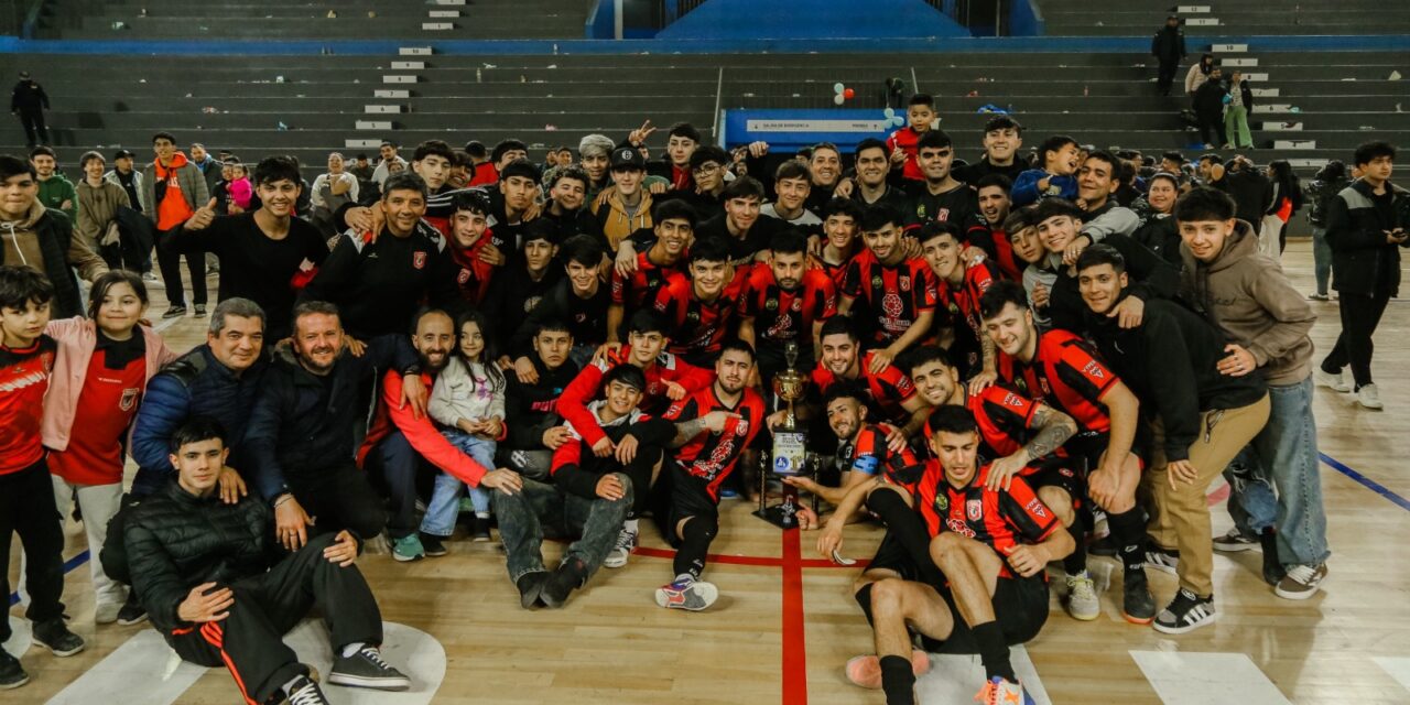 El Aldo Cantoni coronó a los campeones del futsal sanjuanino en una jornada a puro festejo