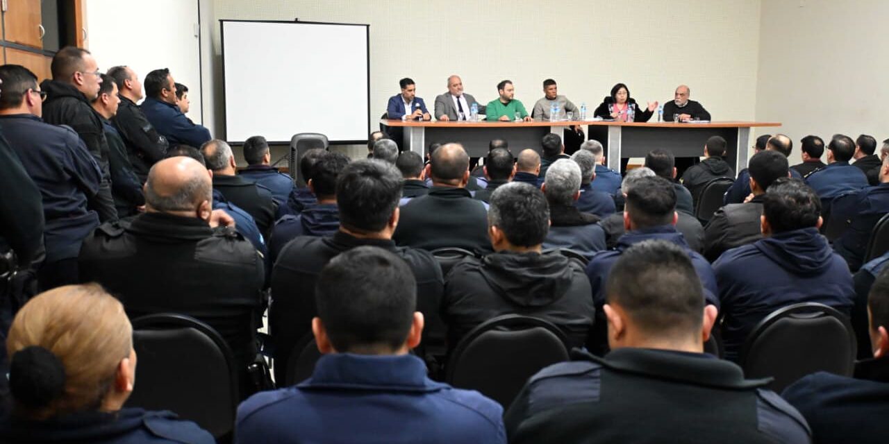 Capacitaron a comisarios y jefes policiales para fortalecer las investigaciones penales