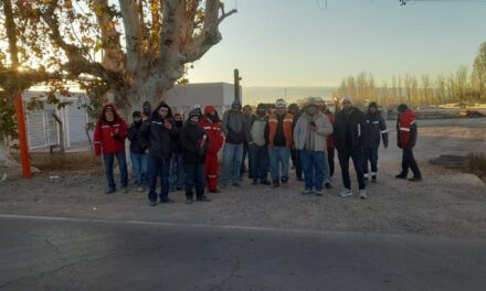 Trabajadores de una contratista de Naturgy paran por salarios impagos: «Han dicho basta»