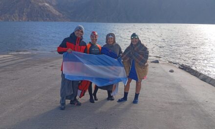 Nadadores sanjuaninos intensifican su preparación para competir en las aguas heladas del Perito Moreno