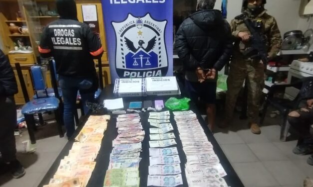 Megaoperativo antidrogas en Las Pampas: cinco detenidos, cocaína, marihuana y un arma de guerra