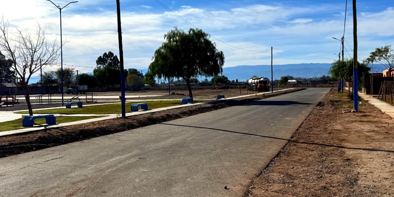 Alto de Sierra suma pavimento y luces LED para mejorar la seguridad y la transitabilidad