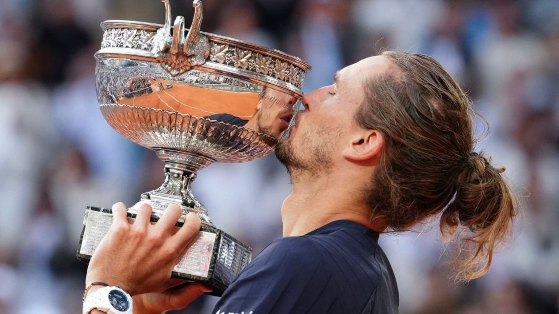 Alexander Zverev rompió el maleficio en París y se consagró campeón de Roland Garros