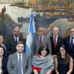 La ANMAT y la FDA de EEUU consolidaron un plan conjunto para fortalecer los controles sobre medicamentos