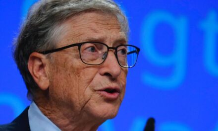 Bill Gates aseguró que no presenció crímenes pero que pudo haber coincidido con alguna víctima