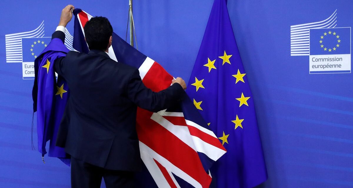 El Reino Unido cambia por séptima vez de primer ministro en 10 años y revive el caos del Brexit