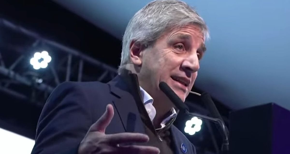 Luis Caputo oficializó la designación de Juan Ignacio Stampalija como nuevo secretario Legal y Administrativo en reemplazo de José García Hamilton
