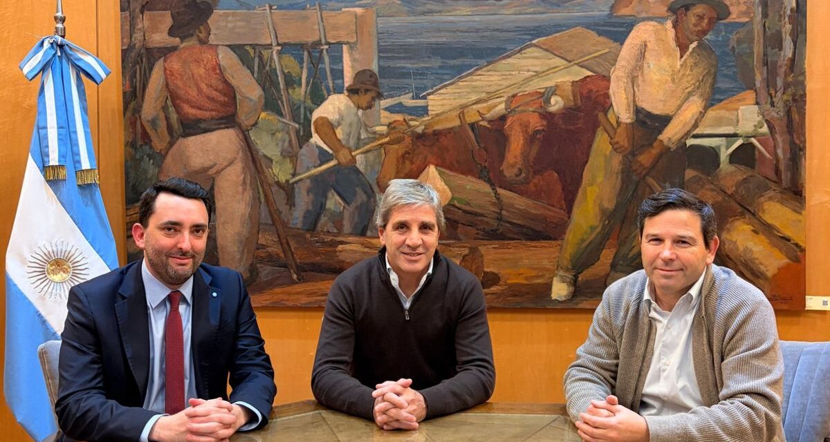 Luis Caputo confirmó la salida de José García Hamilton y designó a Juan Ignacio Stampalija en su reemplazo