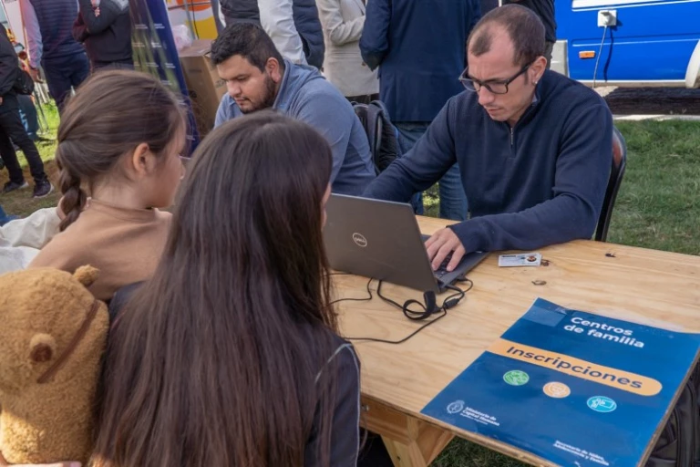 Abren una nueva etapa de inscripciones para los Centros de Familia y Centros Faro