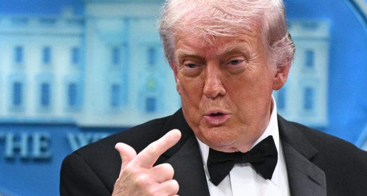 Donald Trump analiza que Estados Unidos tenga acciones en las grandes empresas de IA