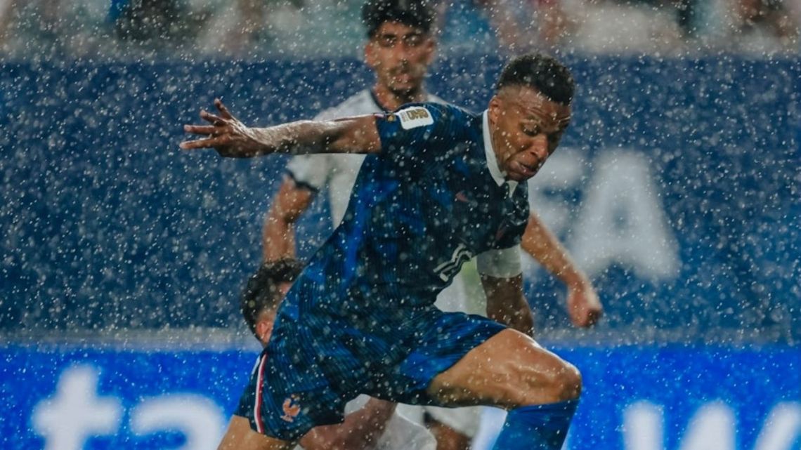 Mbappé le pisa los talones a Messi y también quiere ser el máximo goleador de la historia de los Mundiales