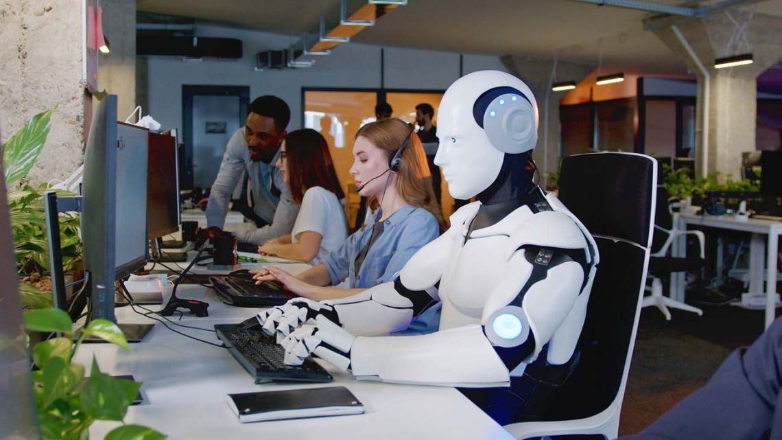 Inteligencia Artificial: ocho de cada diez personas ya la usan, pero el 54% desconfía de la información que produce