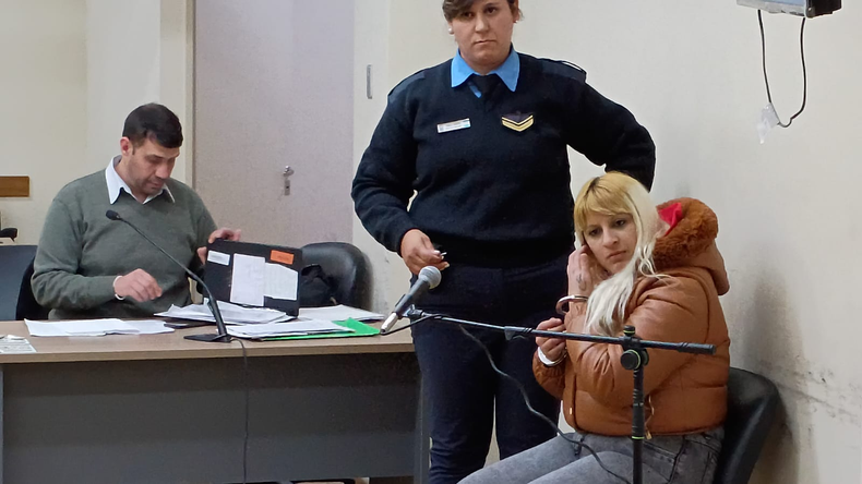 Balas, amenazas y una revancha por amor: imputan a una joven por atacar una vivienda en La Bebida