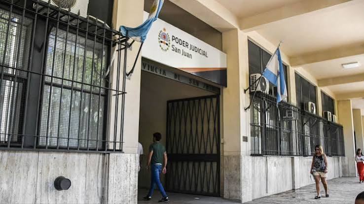 Condenaron a un hombre por corrupción de menores: recibió tres años de prisión condicional