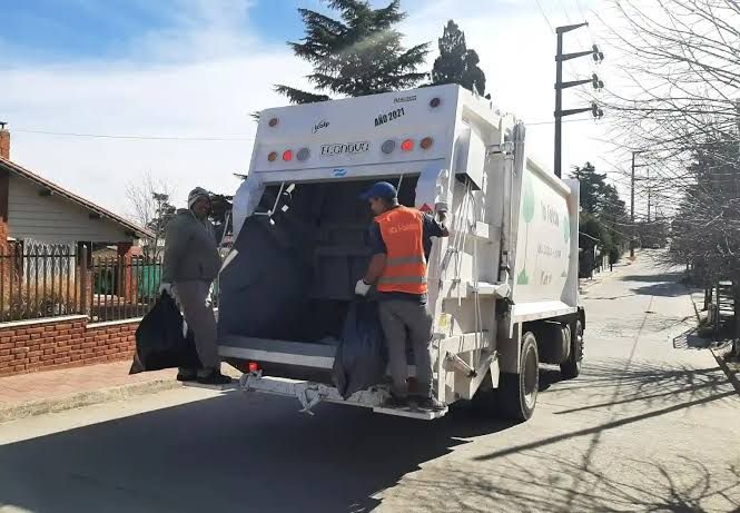Calingasta ya compró un hidroelevador y ahora busca sumar un camión compactador con fondos mineros
