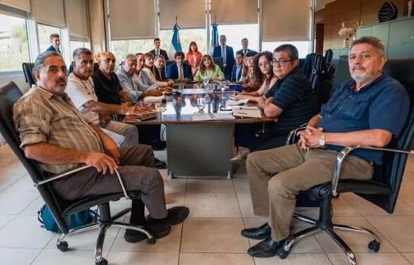 Mañana vuelven las paritarias docentes: la recomposición salarial será el eje de la negociación