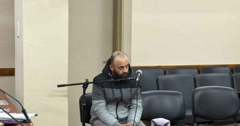 Acusado de exhibicionismo en un viaje de Uber busca evitar una condena mediante un acuerdo económico
