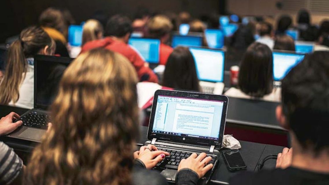 La muerte de Internet: el negocio del contenido se derrumba bajo el peso de la automatización