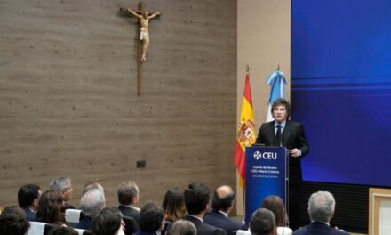 Si la Justicia lo considera culpable, lo eyecto de una patada, pero yo creo en su honestidad