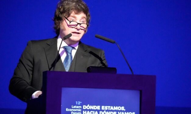 La caída en la aprobación del Gobierno encuentra un nuevo piso, pero no repunta: qué dicen las encuestas