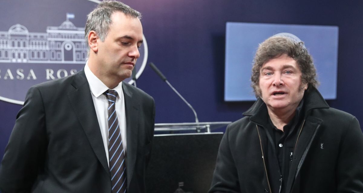 despegarse ahora o esperar la moción de censura
