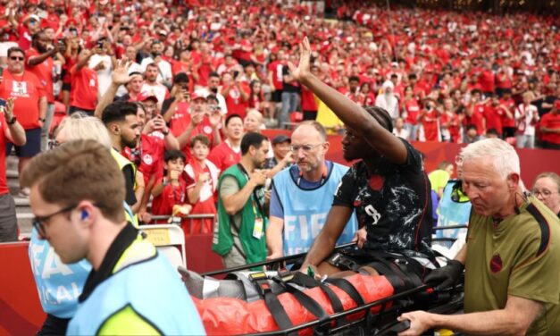 Conmoción en el Mundial: Ismael Koné sufrió una fractura expuesta en el triunfo de Canadá ante Qatar