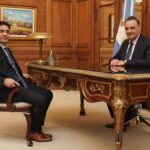 Manuel Adorni se reunió con su reemplazante Adrián Ravier en Casa Rosada