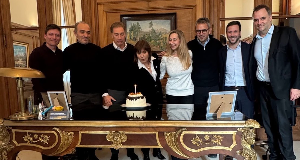 Con malestar interno por Manuel Adorni, la mesa política buscó contener una crisis que sigue abierta