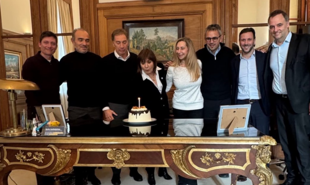 Con malestar interno por Manuel Adorni, la mesa política buscó contener una crisis que sigue abierta