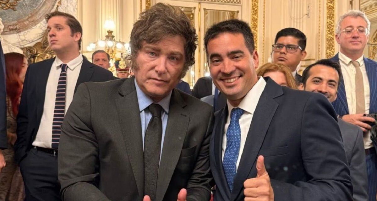 Los polémicos intercambios de tuits entre Javier Milei y Adrián Ravier: Carece de velocidad mental