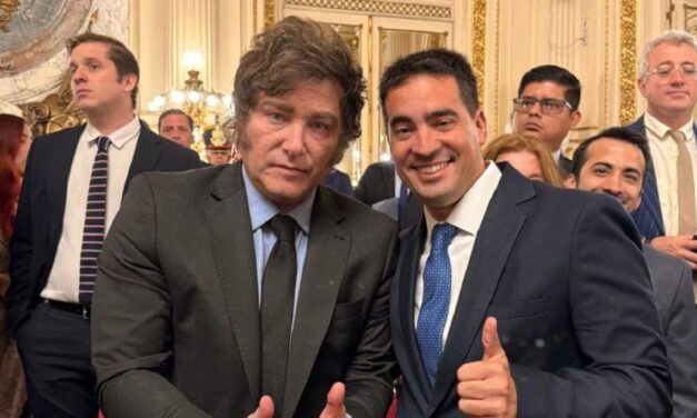 Los polémicos intercambios de tuits entre Javier Milei y Adrián Ravier: Carece de velocidad mental
