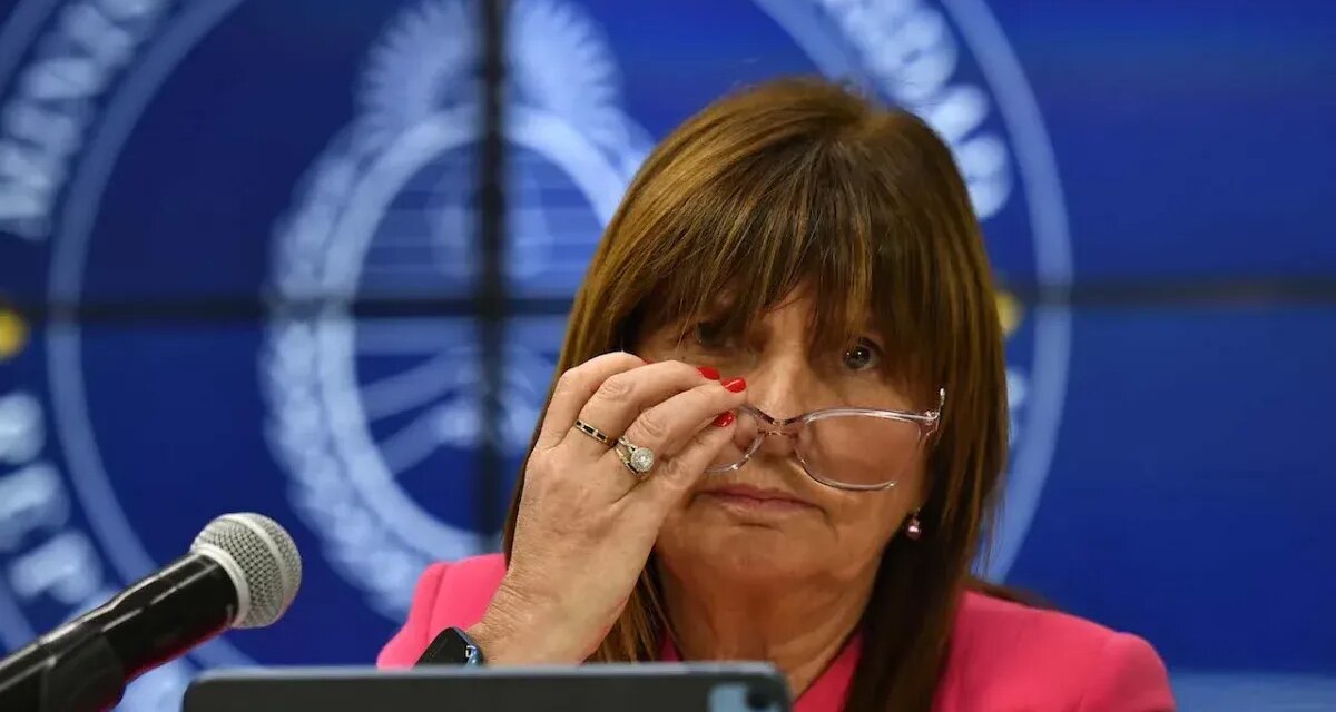 Furia de Patricia Bullrich con Manuel Adorni tras desautorizarla públicamente