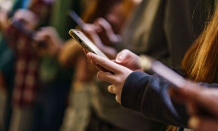 Reino Unido avanza con una fuerte restricción y los menores de 16 años no podrán usar redes sociales
