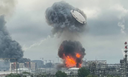 Ucrania lanzó un enjambre de drones sobre Moscú y Volodomir Zelenski afirmó que Rusia debe sentir el costo de la guerra