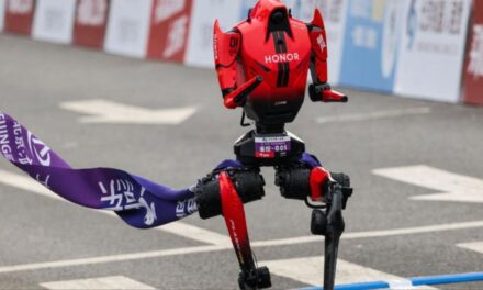 Robots que corren más que humanos: la hazaña en Beijing