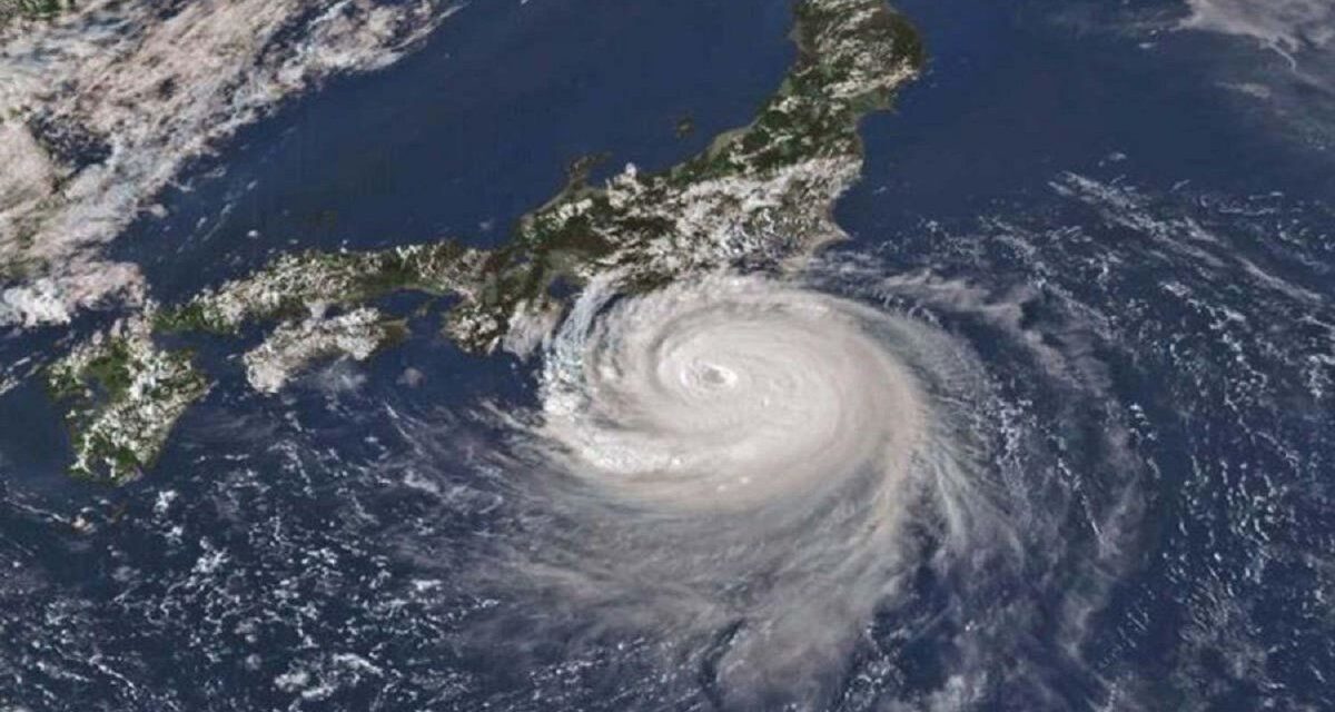 Japón evacúa a más de dos millones de personas por la amenaza del tifón Mekkhala