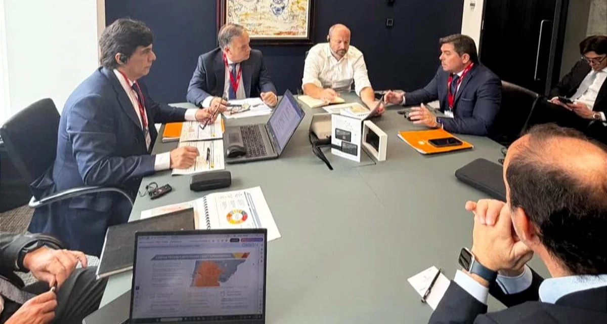 Orrego salió a buscar financiamiento en Londres para obras estratégicas y presentó a San Juan ante grandes fondos de inversión