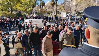 Emotiva despedida en la Catedral para los cuatro funcionarios que perdieron la vida en la tragedia aérea