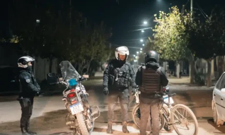 Los descubrieron cuando escapaban de una casa tras intentar robar: dos quedaron presos y uno fue liberado