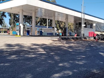 Le vaciaron el camión mientras fue al baño: denunció el robo de $2,5 millones