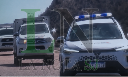 Entre un fuerte operativo, trasladan los cuerpos de las víctimas del helicóptero siniestrado