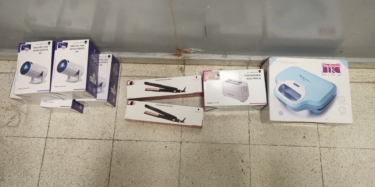 Intentaron robar electrodomésticos de un mayorista en Capital y terminaron detenidos