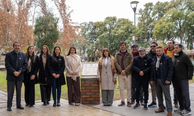 Susana Laciar acompañó los festejos por los 50 años de la UVT