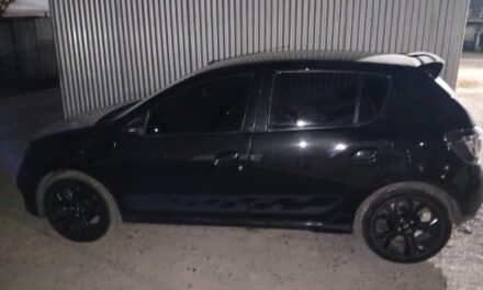 Asaltaron a dos estudiantes en Rawson y recuperaron el auto y un iPhone en cuestión de minutos