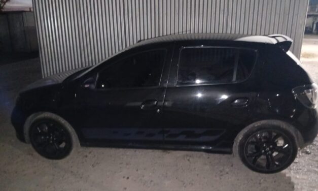 Asaltaron a dos estudiantes en Rawson y recuperaron el auto y un iPhone en cuestión de minutos