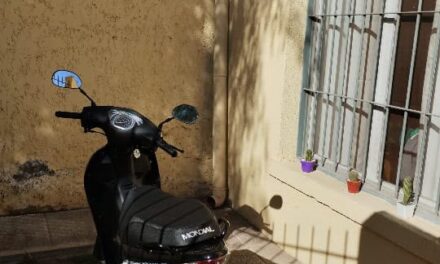 Lo descubrieron cuando intentaba desarmar una moto robada y terminó detenido en Santa Lucía